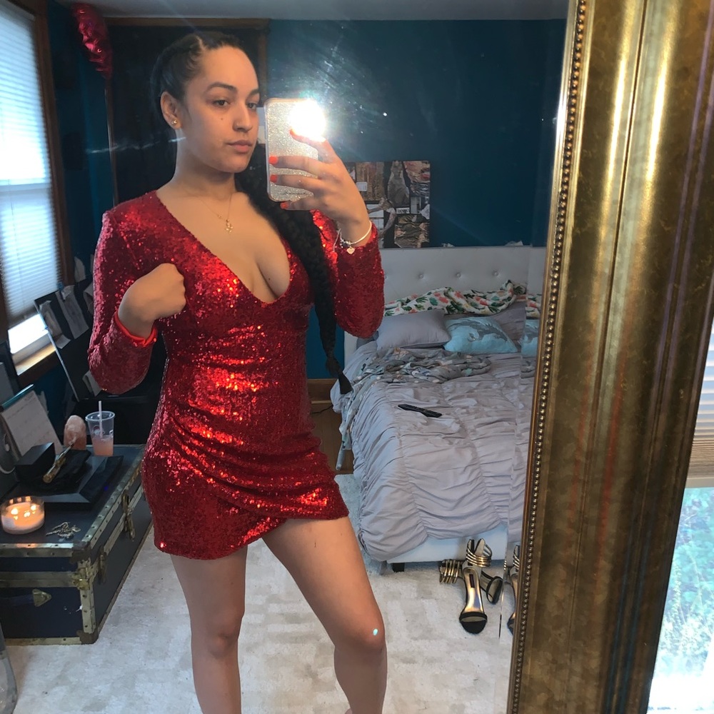 Mini Red - Picture 2 of 3